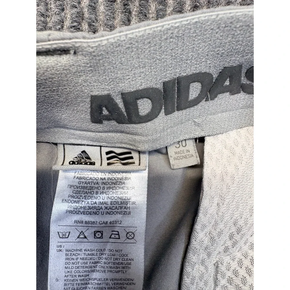Adidas Mens Gray Golf Shorts Size 30 Flat Front Performance Activewear